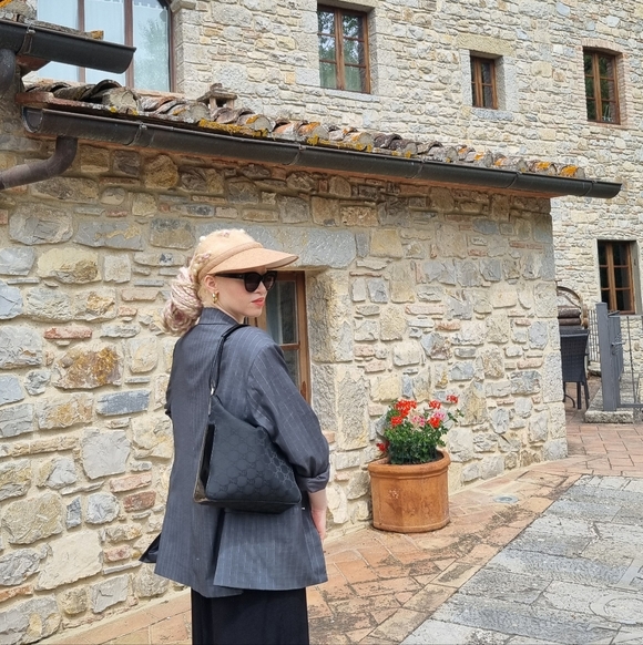 GUCCI Hobo Bag - Picture 2 of 8